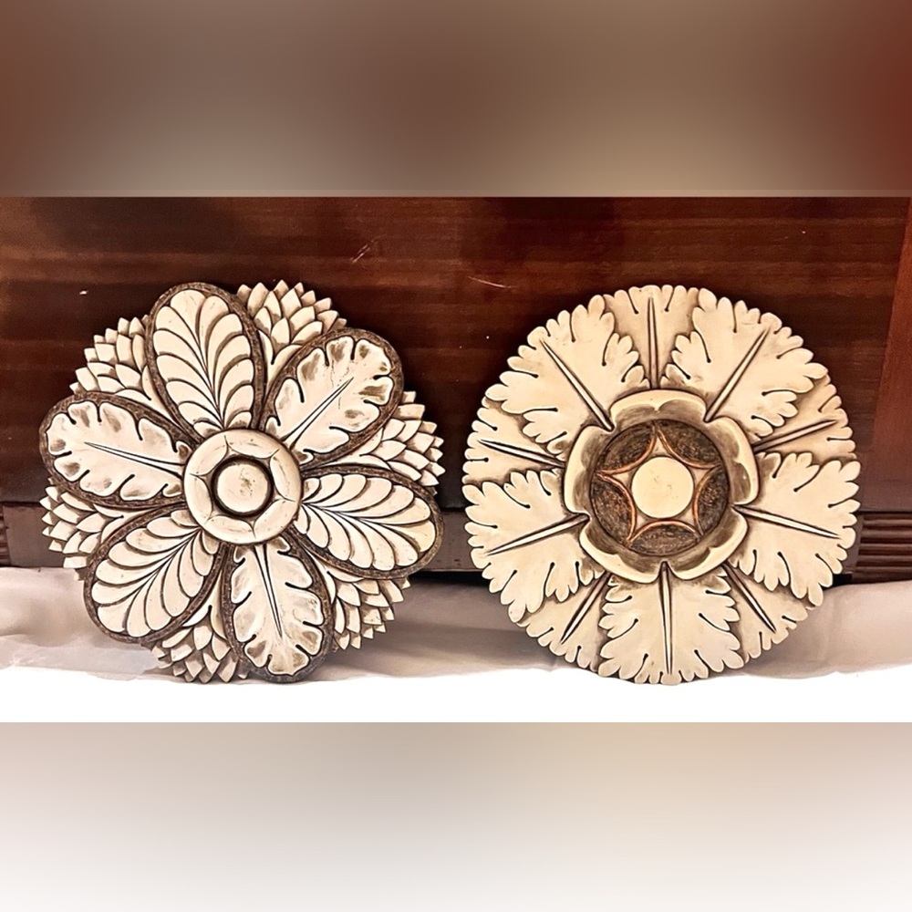 Two's Company French Country Medallion Wall Art Pair